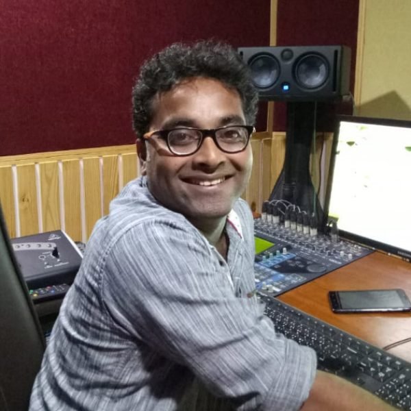 SABHYASACHI-MUKHERJEE.jpg SABHYASACHI-MUKHERJEE.jpg