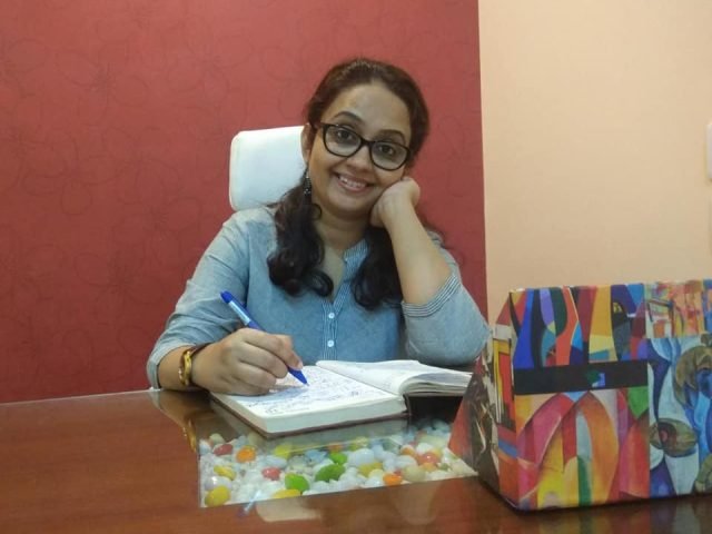 Shanoli-Majumder-on-desk.jpg